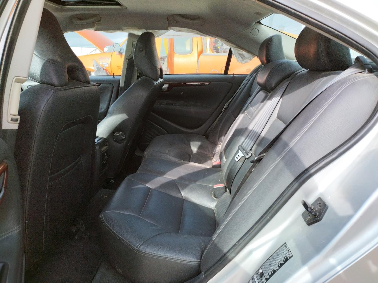 Photo 6 from auction – 2006 VOLVO S60 2.5T with VIN YV1RS592262525894