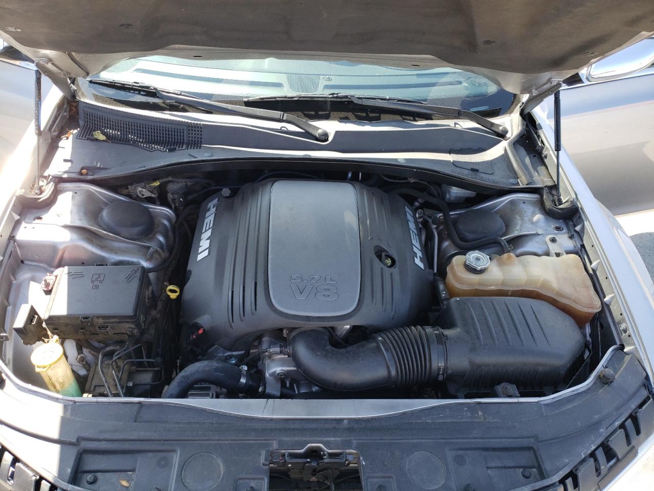 Photo 7 from auction – 2011 CHRYSLER 300C with VIN 2C3CA6CT2BH531397
