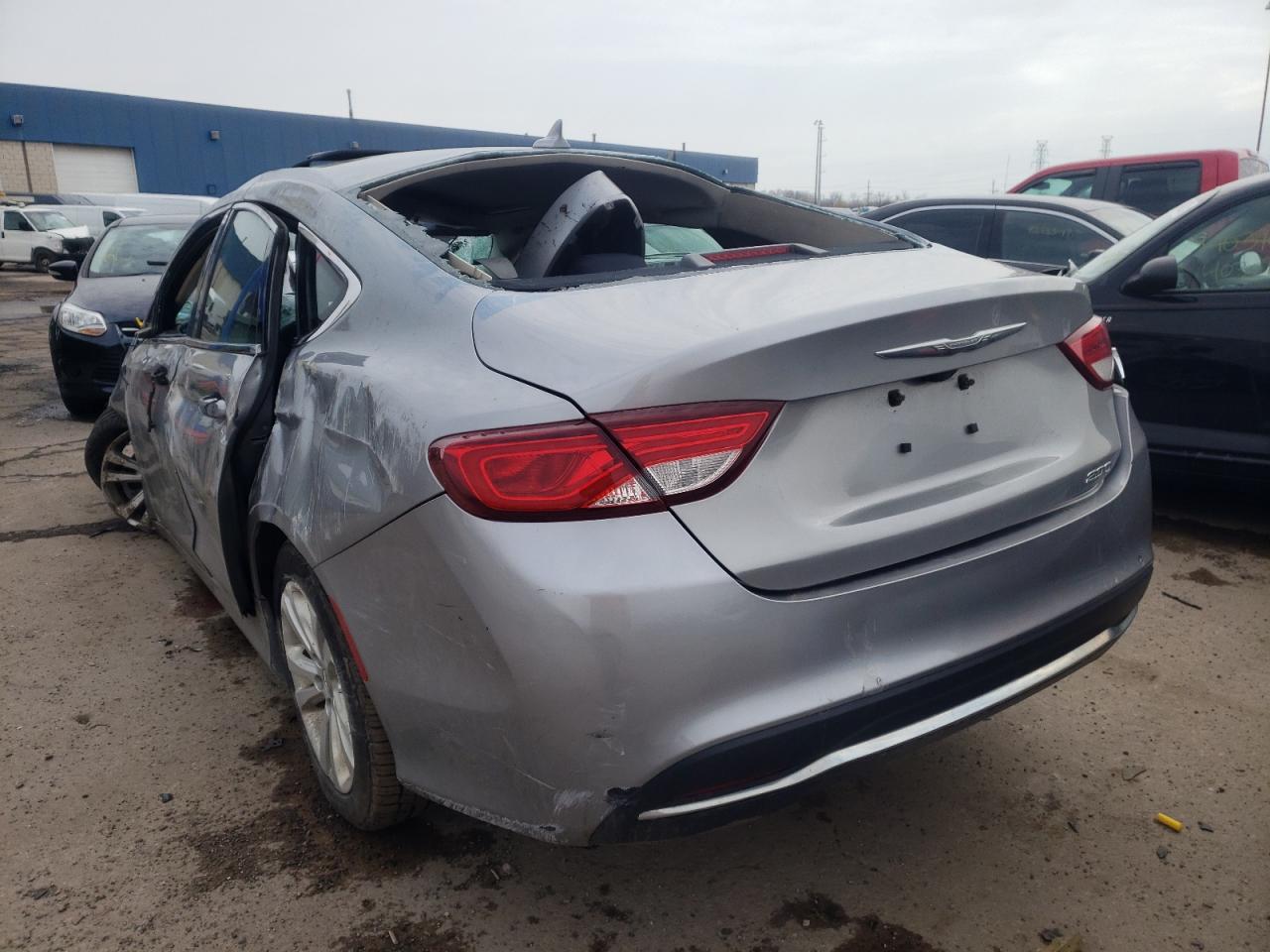 Photo 3 from auction – 2016 CHRYSLER 200 LIMITE with VIN 1C3CCCAB4GN117040