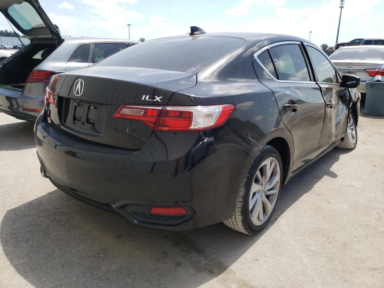 Photo 4 from auction – 2017 ACURA ILX PREMIU with VIN 19UDE2F72HA000978