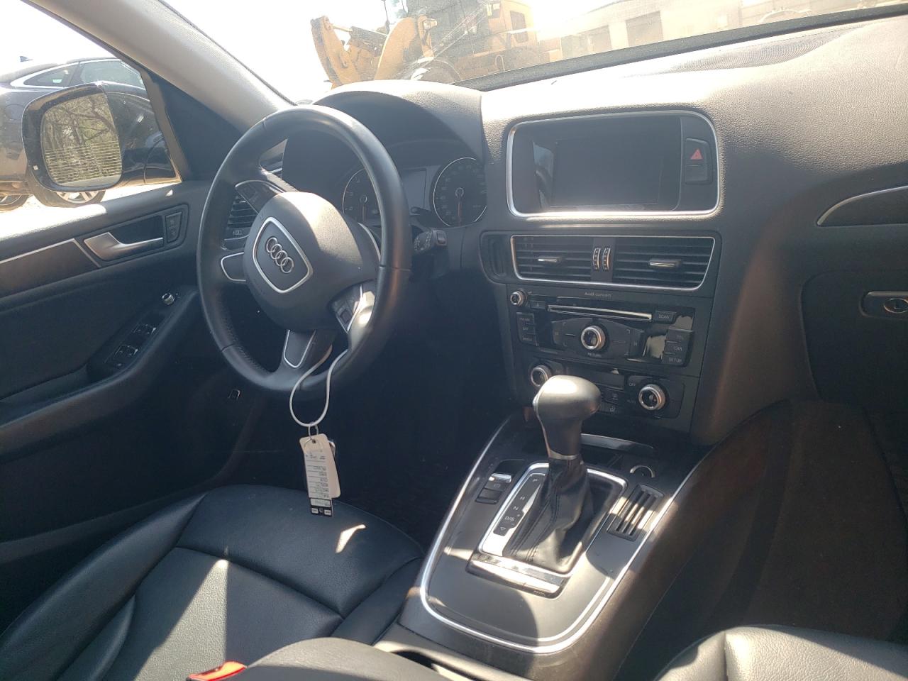 Photo 9 from auction – 2017 AUDI Q5 PREMIUM with VIN WA1C2AFP1HA081334