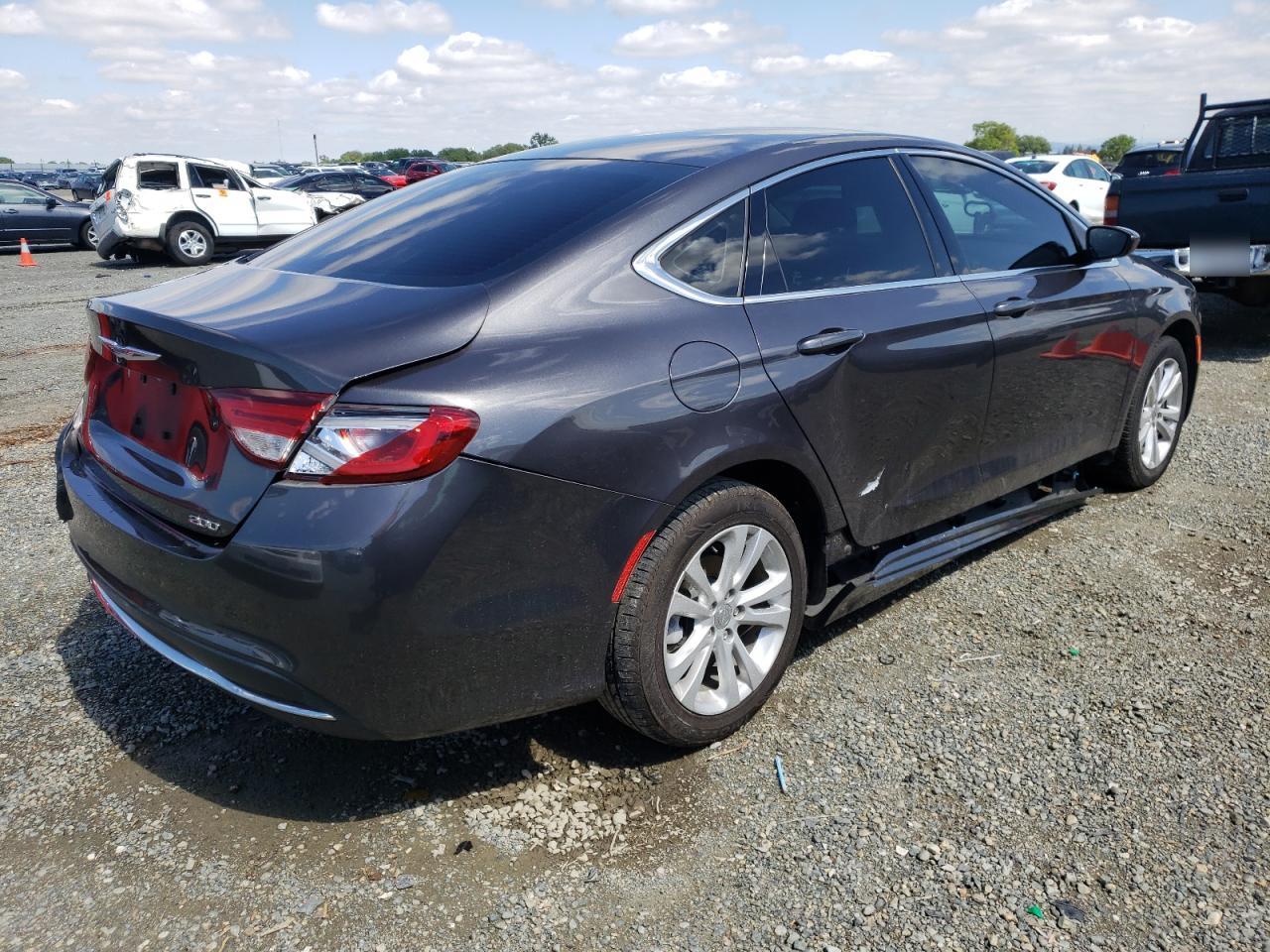 Photo 4 from auction – 2015 CHRYSLER 200 LIMITE with VIN 1C3CCCAB5FN696795
