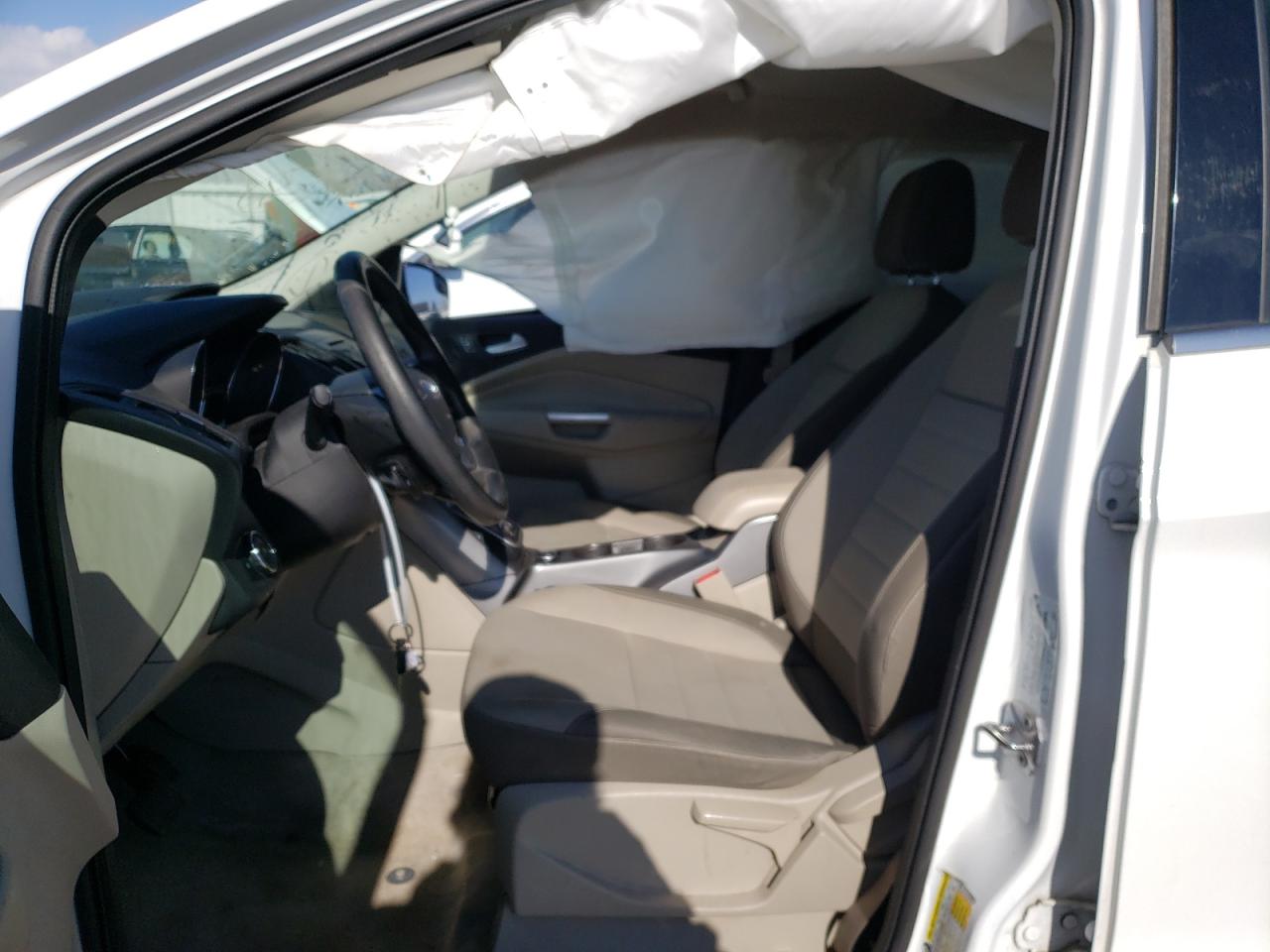 Photo 5 from auction – 2013 FORD ESCAPE SE with VIN 1FMCU9GX2DUB82965