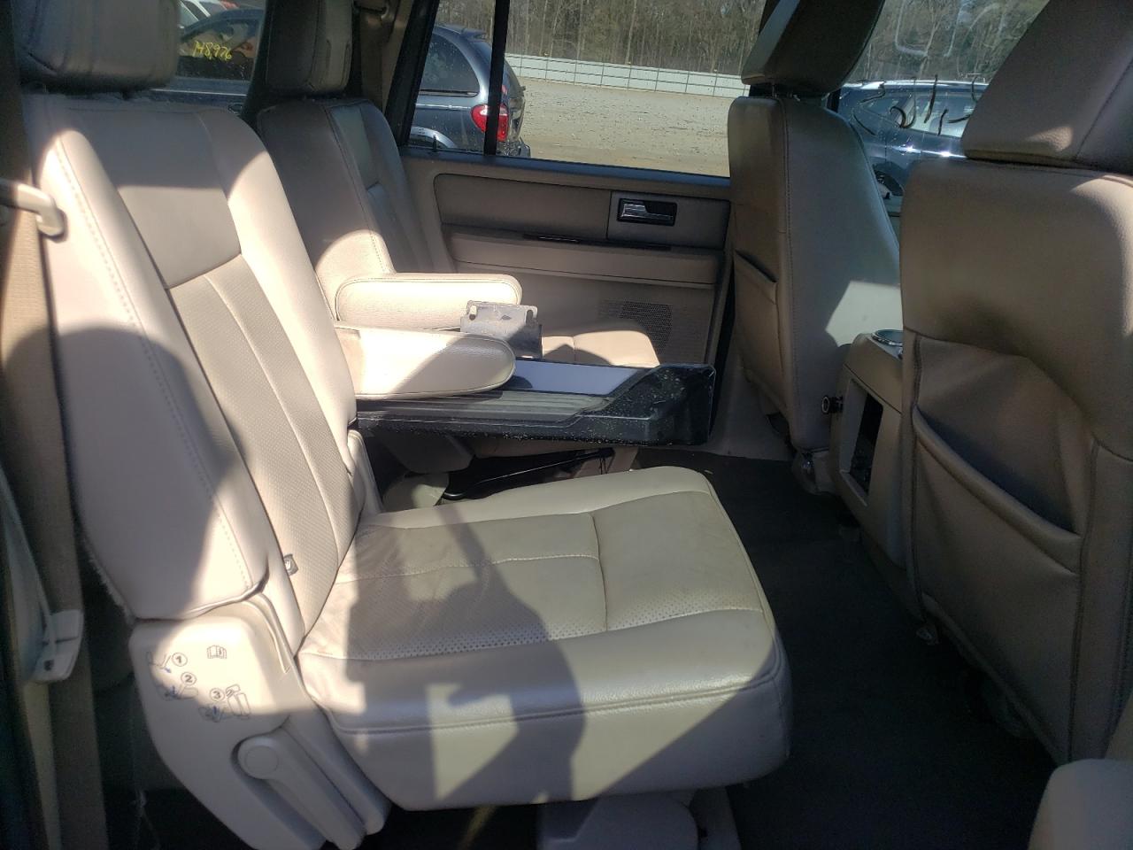 صورة رقم 6 من المزاد - 2007 FORD EXPEDITION مع VIN 1FMFK20517LA78304