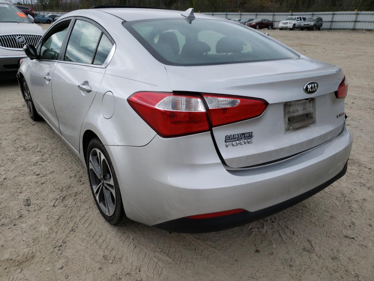 Photo 3 from auction – 2016 KIA FORTE EX with VIN KNAFZ4A89G5550819