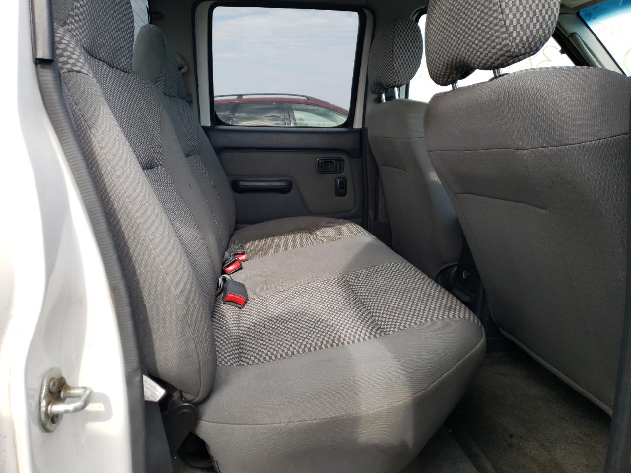 Фото 6 с аукциона – 2002 NISSAN FRONTIER C с VIN 1N6ED29Y32C316635