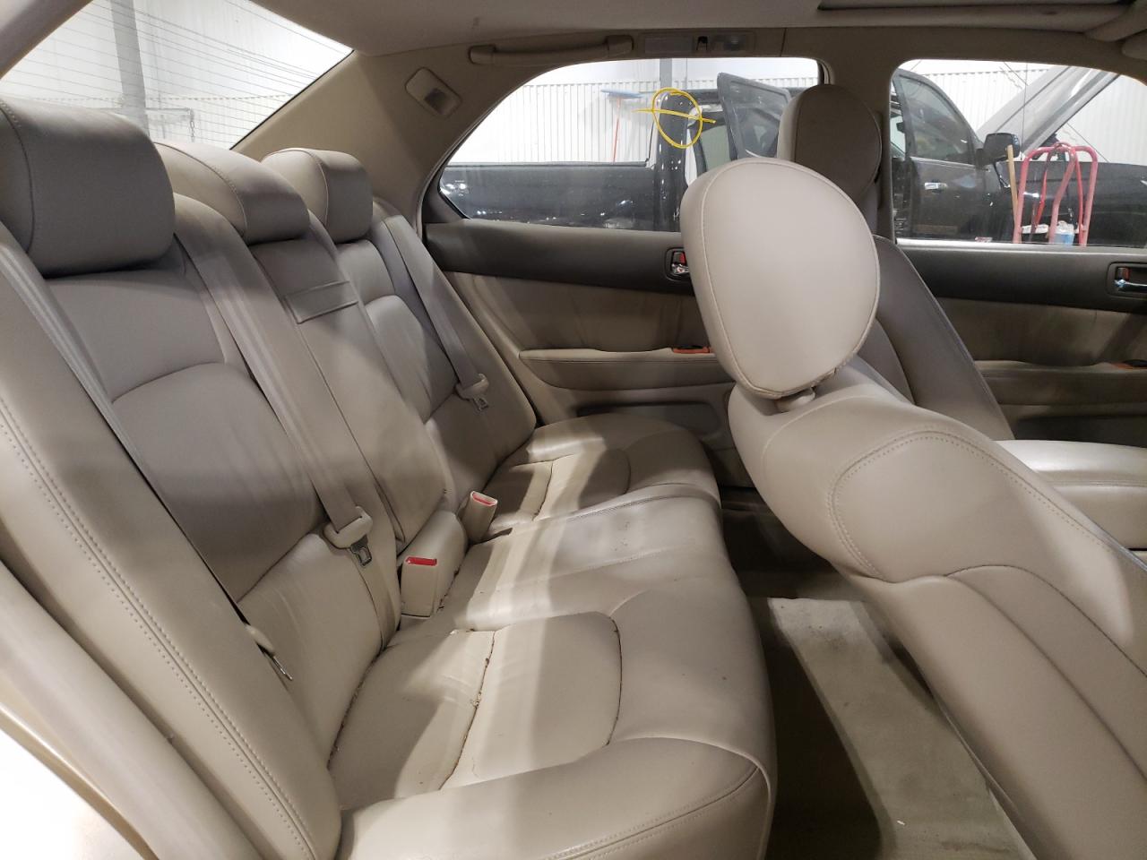 Photo 6 from auction – 2000 LEXUS LS 400 with VIN JT8BH28F9Y0180756