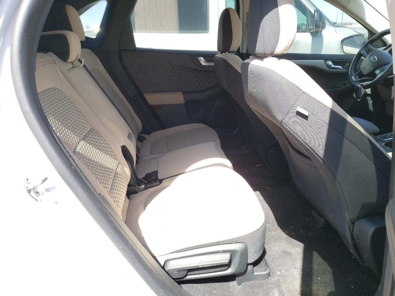 Photo 6 from auction – 2020 FORD ESCAPE SE with VIN 1FMCU0G67LUC20904