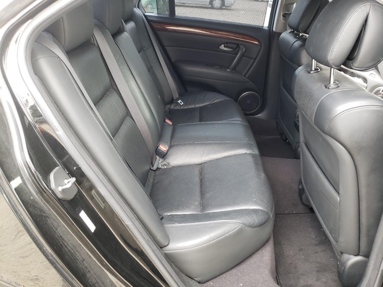Photo 6 from auction – 2006 ACURA RL with VIN JH4KB16566C002787