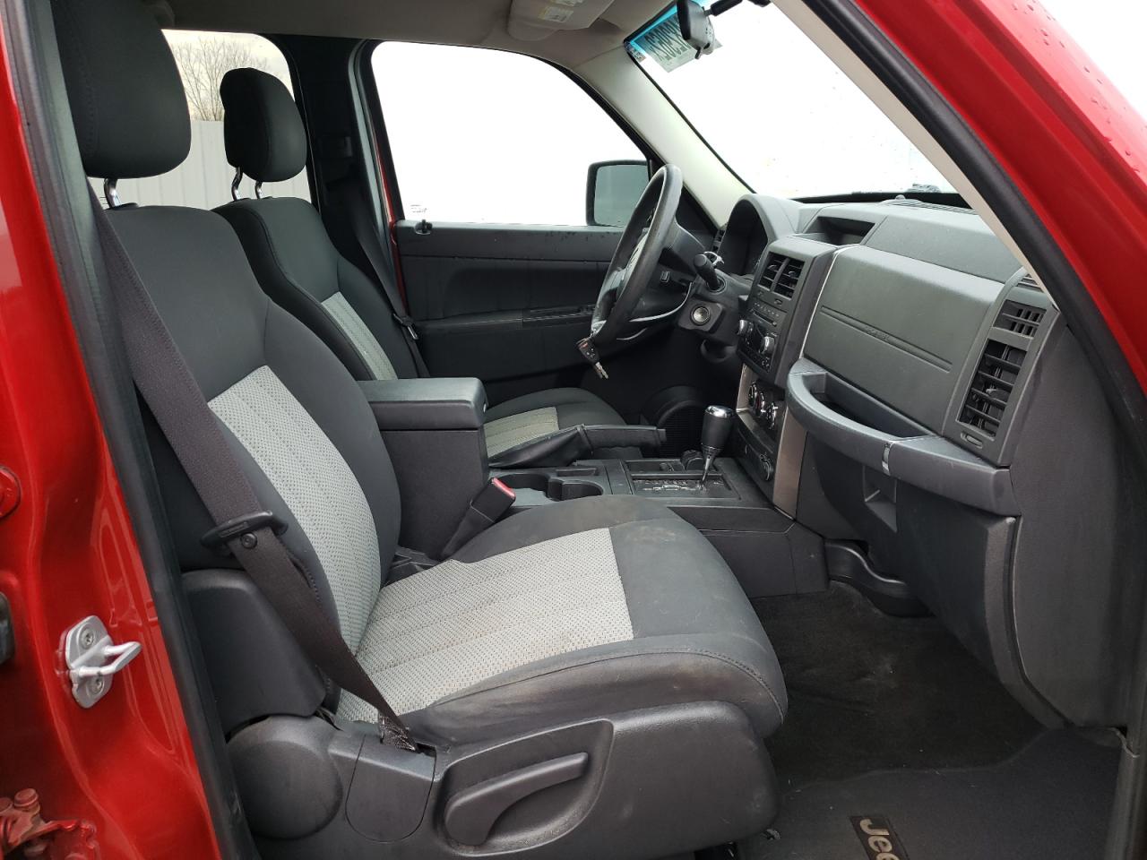Photo 5 from auction – 2010 JEEP LIBERTY SP with VIN 1J4PN2GK6AW162467