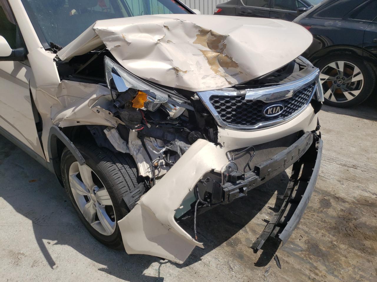 Photo 9 from auction – 2012 KIA SORENTO EX with VIN 5XYKU4A27CG191127