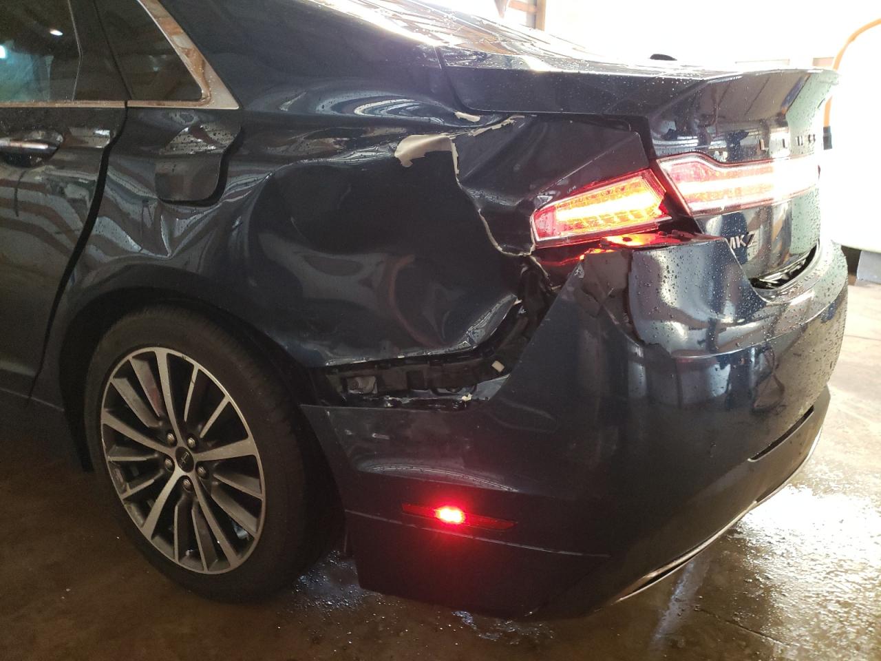 Photo 9 from auction – 2017 LINCOLN MKZ SELECT with VIN 3LN6L5C91HR644414