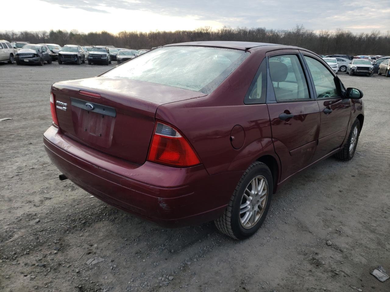 Photo 4 from auction – 2007 FORD FOCUS ZX4 with VIN 1FAFP34N77W329949