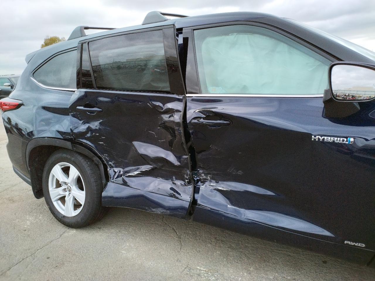 Photo 9 from auction – 2020 TOYOTA HIGHLANDER with VIN 5TDBBRCH9LS514200