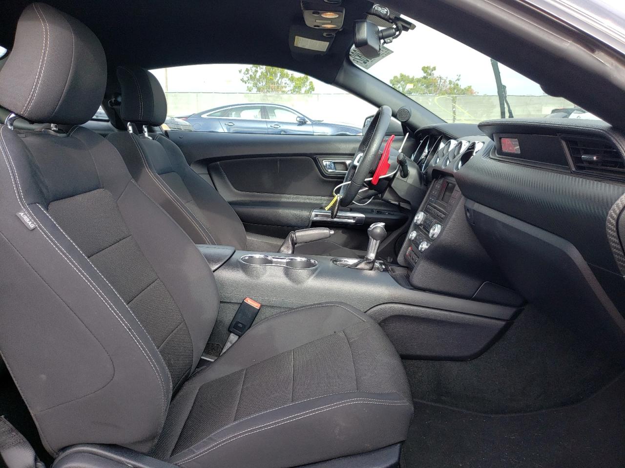 Photo 5 from auction – 2016 FORD MUSTANG with VIN 1FA6P8AM8G5317873