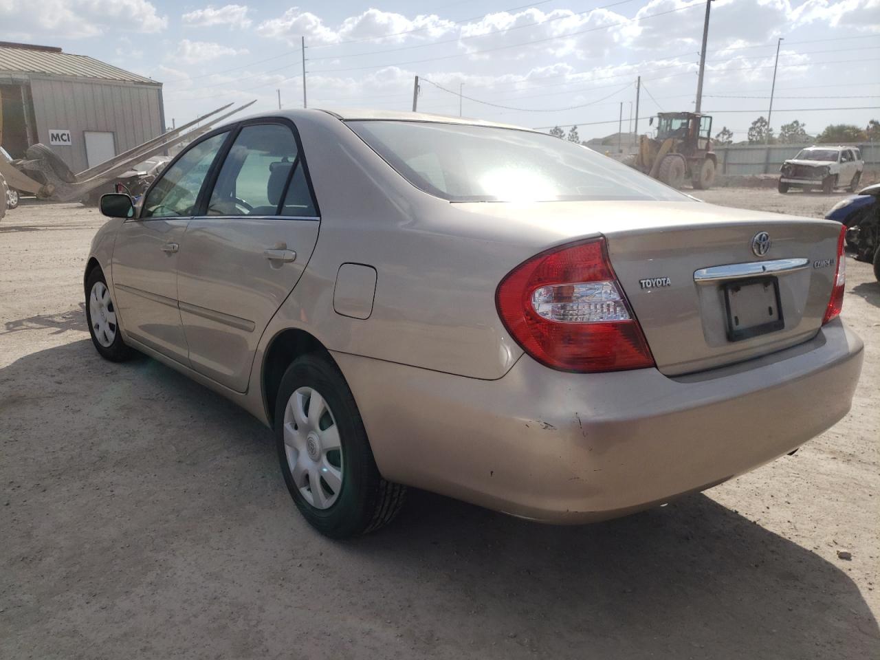 Photo 3 from auction – 2004 TOYOTA CAMRY LE with VIN 4T1BE32K94U900772