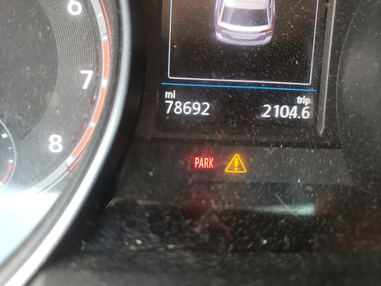 Photo 8 from auction – 2018 VOLKSWAGEN ATLAS SE with VIN 1V2CR2CA4JC577115