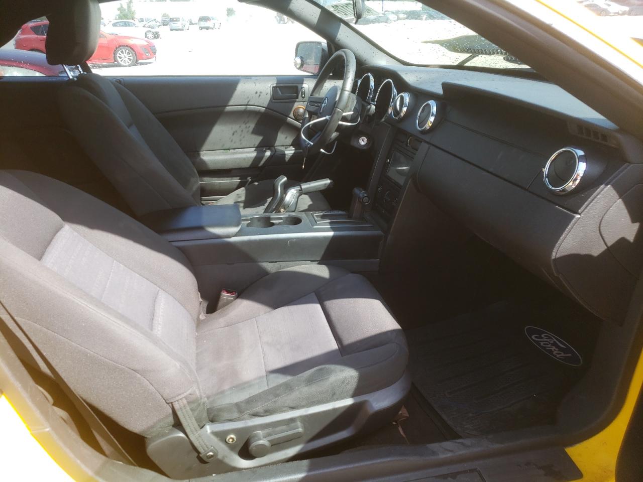 Photo 5 from auction – 2005 FORD MUSTANG with VIN 1ZVFT84N855176629
