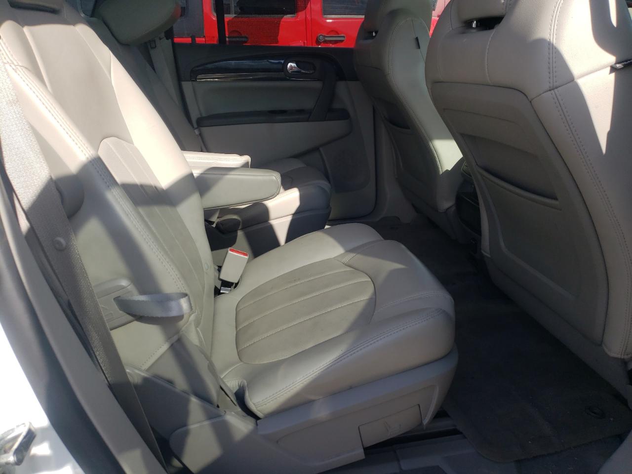 Photo 6 from auction – 2016 BUICK ENCLAVE with VIN 5GAKRBKD9GJ167487