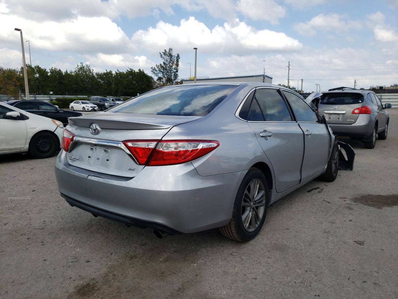 Photo 4 from auction – 2016 TOYOTA CAMRY LE with VIN 4T1BF1FK6GU513788