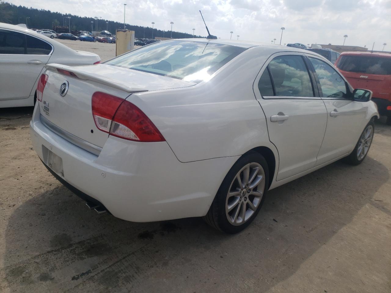 Photo 4 from auction – 2010 MERCURY MILAN PREM with VIN 3MEHM0JA2AR631444