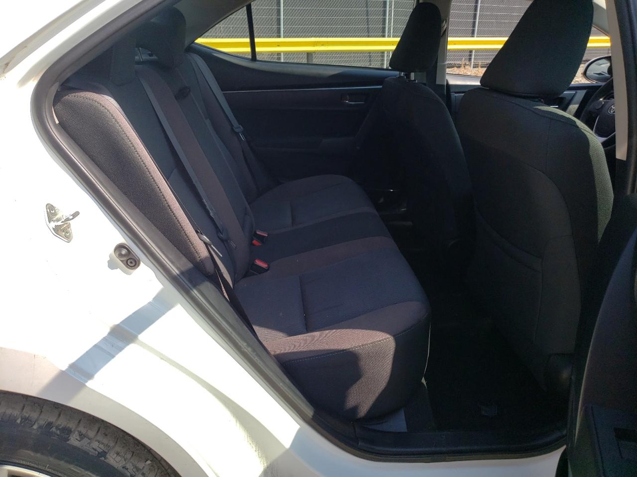 Photo 6 from auction – 2018 TOYOTA COROLLA L with VIN 2T1BURHE3JC052330
