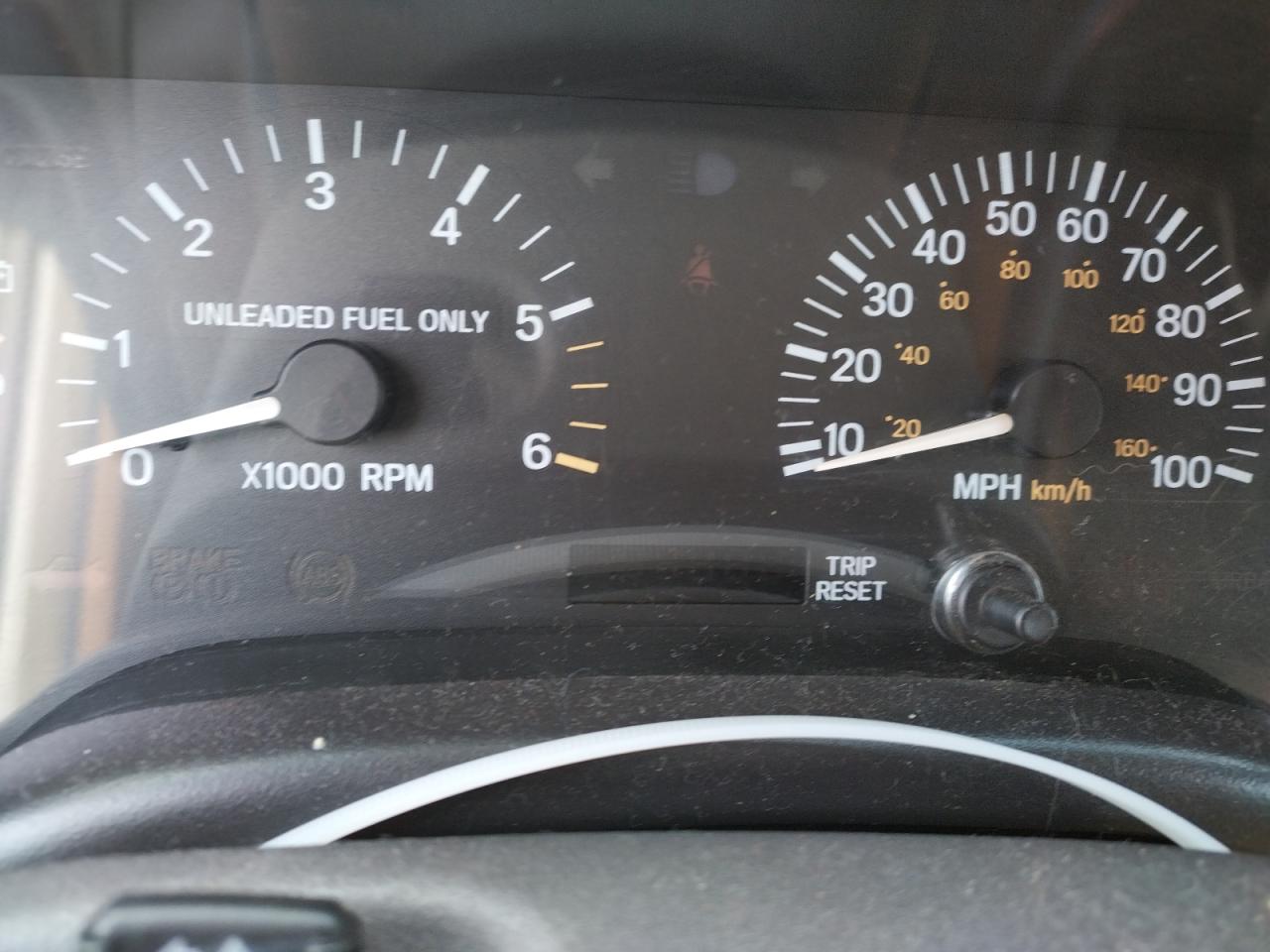 Photo 8 from auction – 1998 JEEP CHEROKEE S with VIN 1J4FJ68S0WL152278