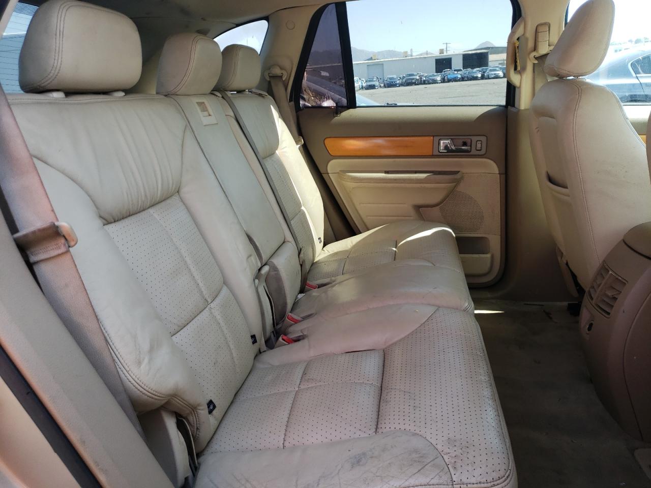 Photo 6 from auction – 2007 LINCOLN MKX with VIN 2LMDU68CX7BJ09064