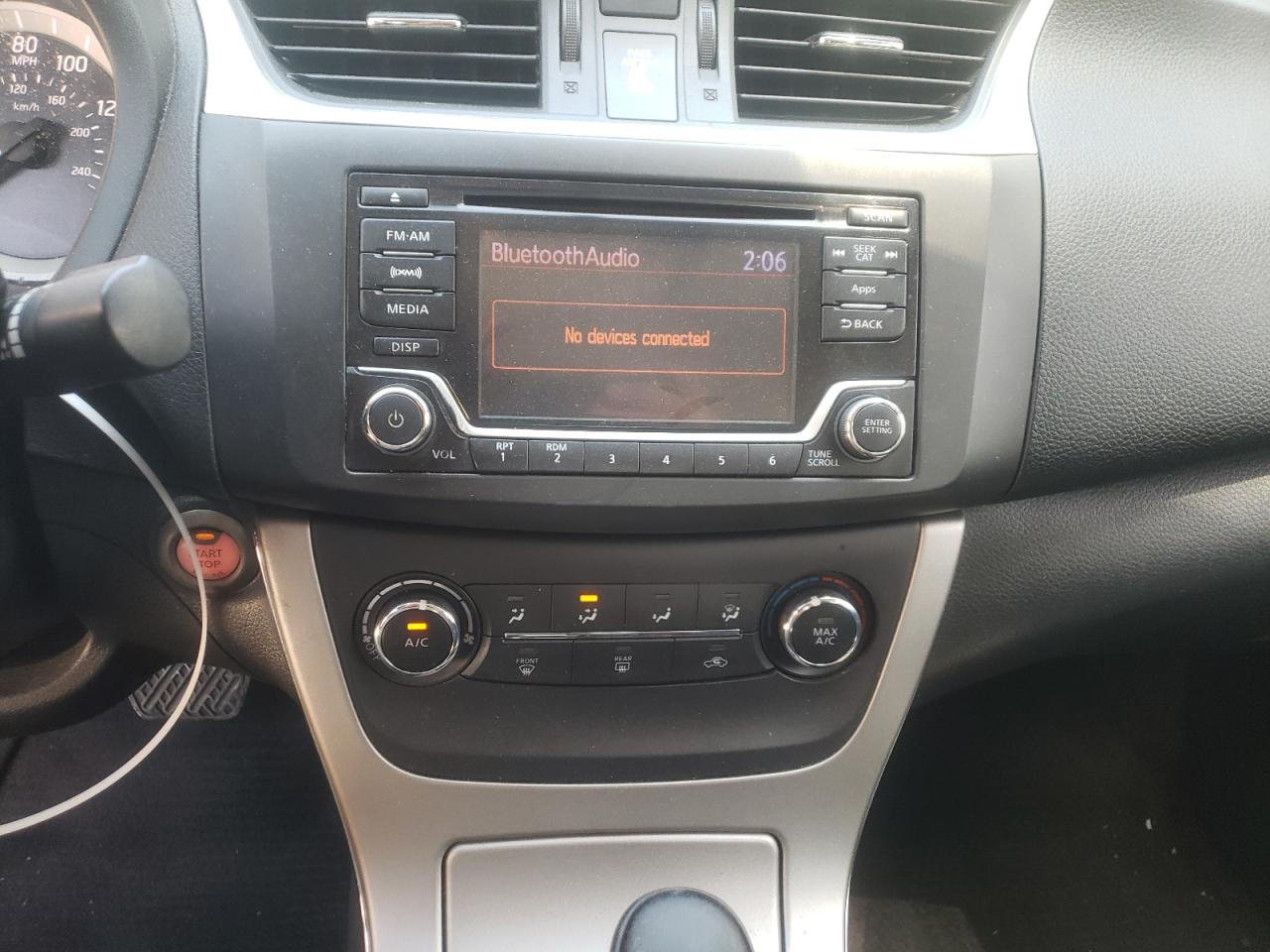 Photo 9 from auction – 2015 NISSAN SENTRA S with VIN 3N1AB7AP3FL669011