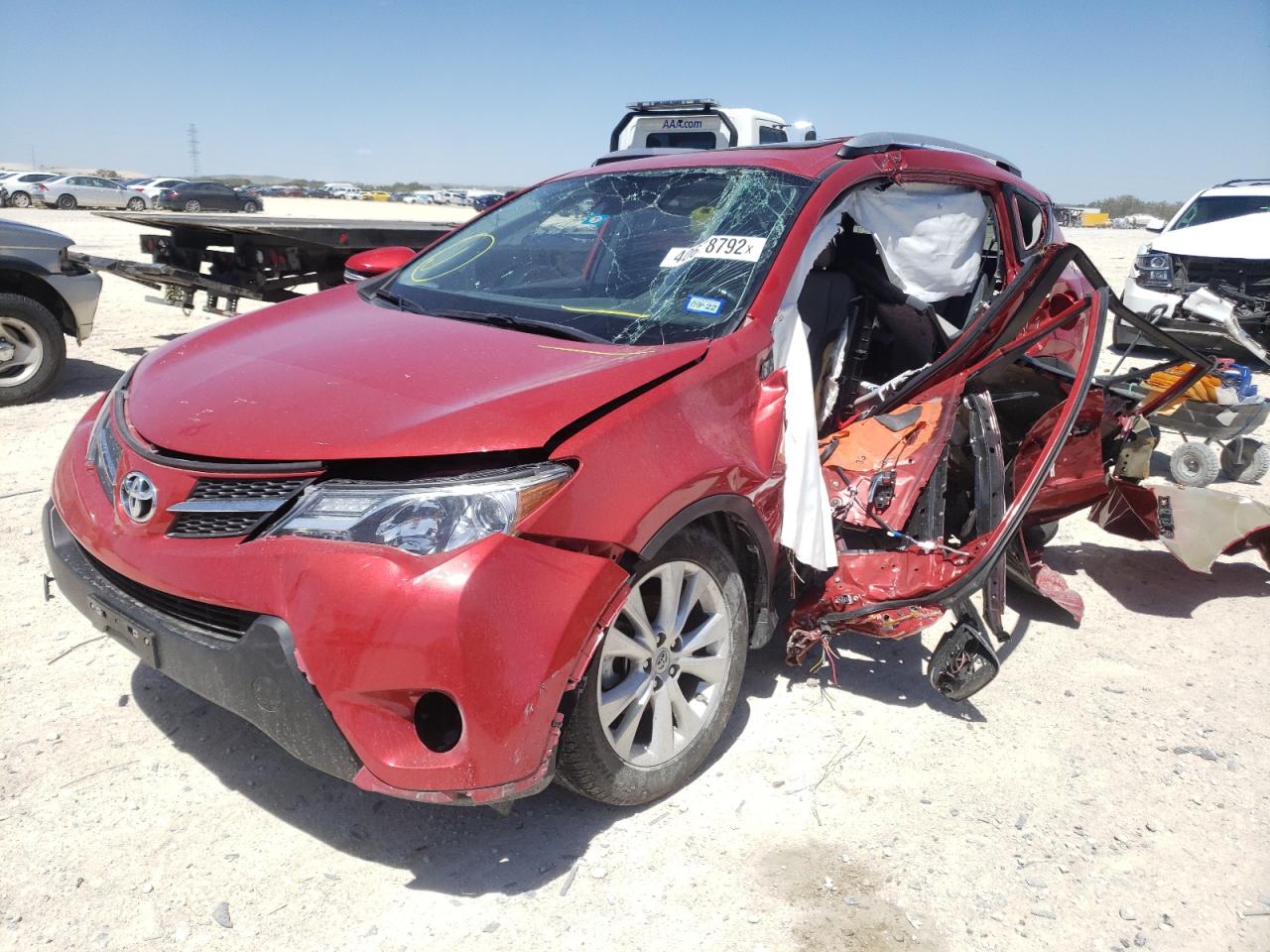 Photo 2 from auction – 2015 TOYOTA RAV4 LIMIT with VIN 2T3YFREV1FW217829