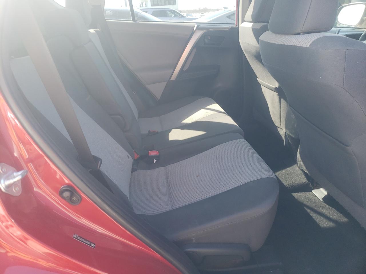 Photo 6 from auction – 2013 TOYOTA RAV4 EV FW with VIN JTMBFREV7DD022382