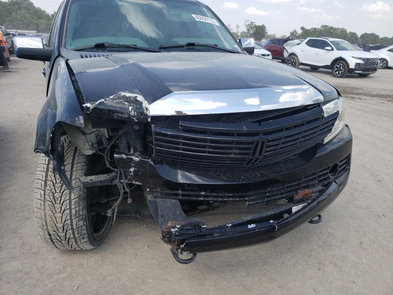 Photo 9 from auction – 2008 LINCOLN NAVIGATOR with VIN 5LMFL27528LJ10694