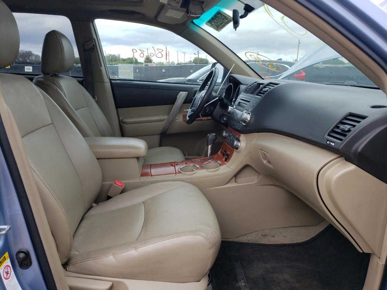 Photo 5 from auction – 2010 TOYOTA HIGHLANDER with VIN 5TDKK3EH1AS005919