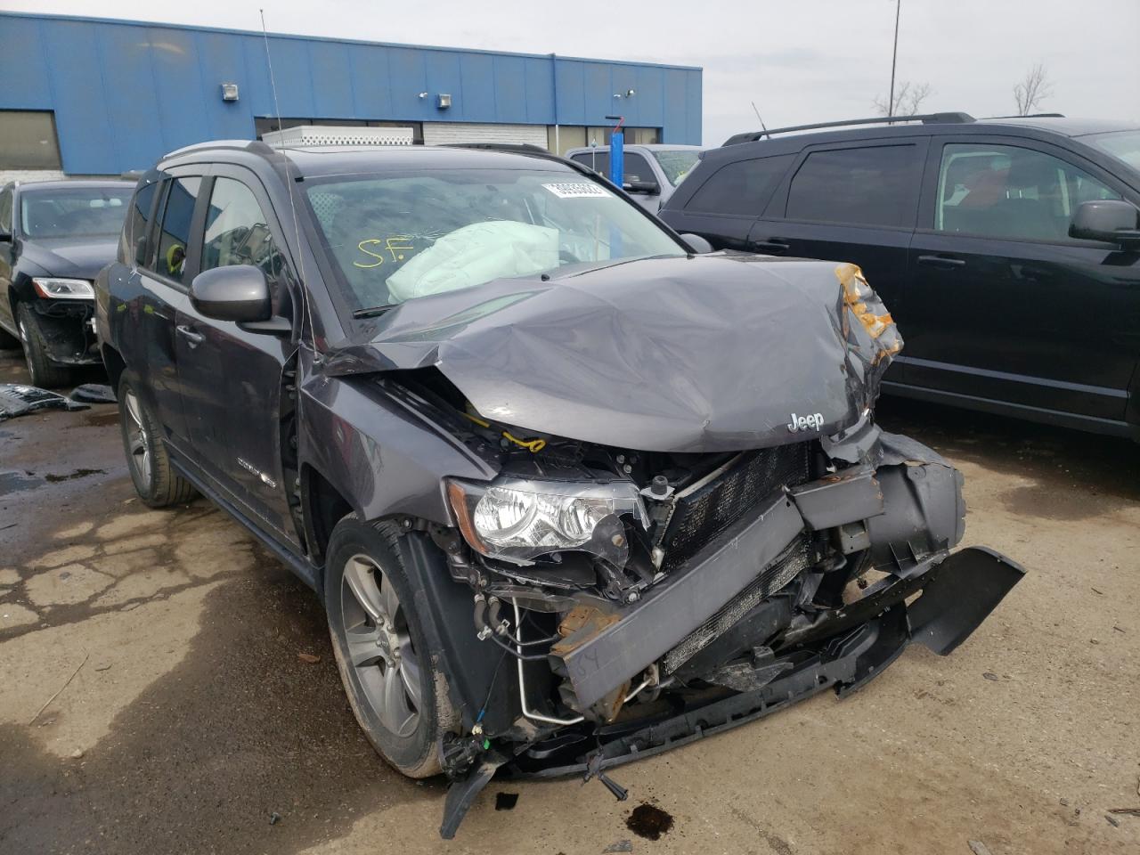 JEEP COMPASS LA 2017 with VIN 1C4NJDEB5HD129599 - Photo from auction