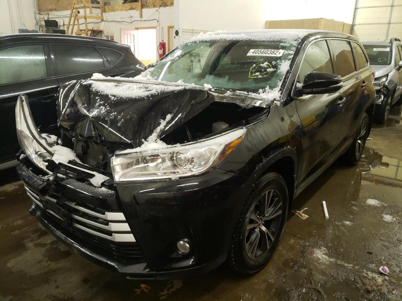 Photo 2 from auction – 2019 TOYOTA HIGHLANDER with VIN 5TDBZRFHXKS709115