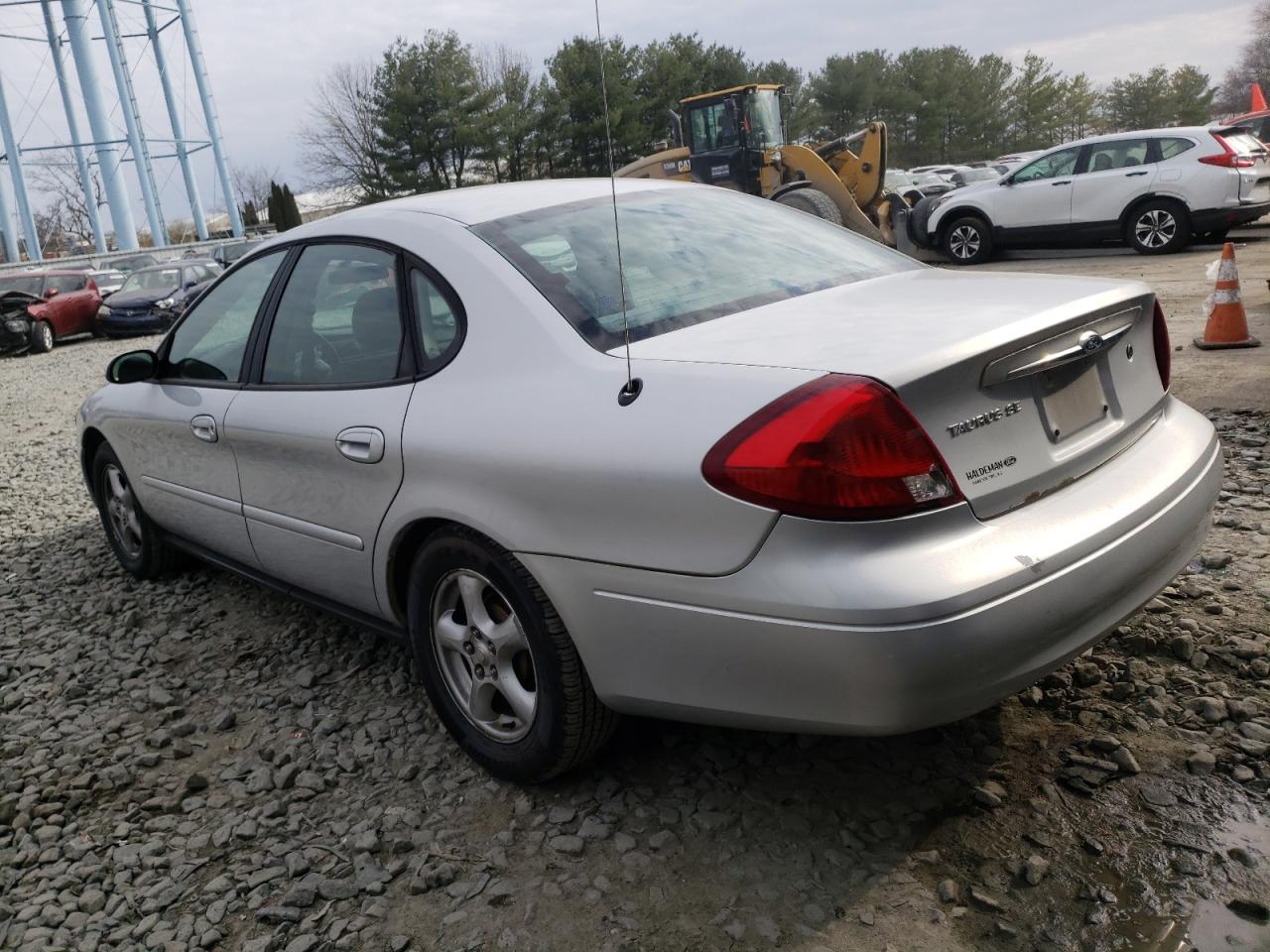 Photo 3 from auction – 2002 FORD TAURUS SE with VIN 1FAFP53U02A176308