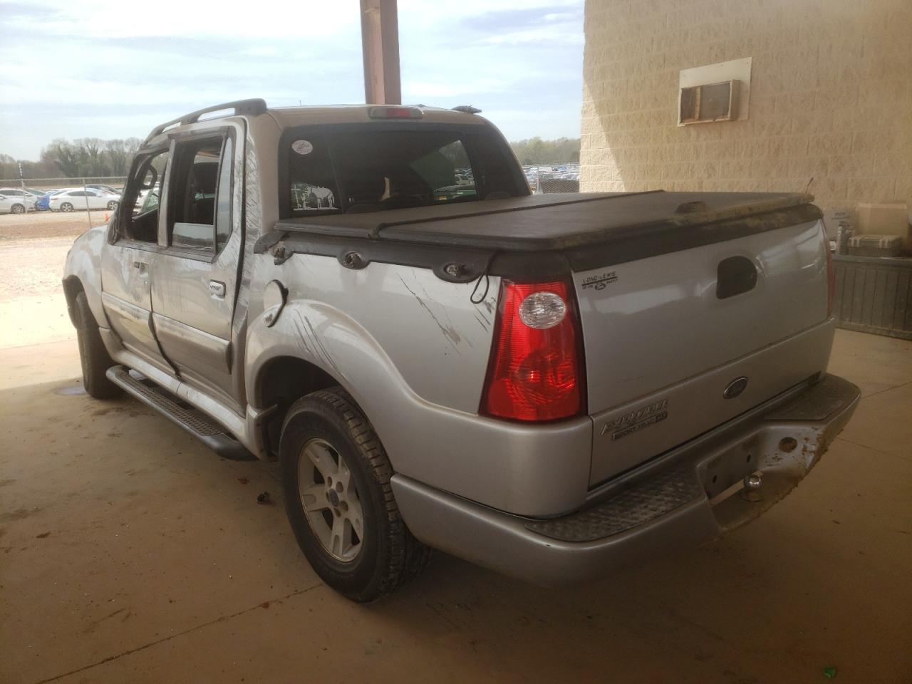 Photo 3 from auction – 2005 FORD EXPLORER S with VIN 1FMZU67K45UB28226