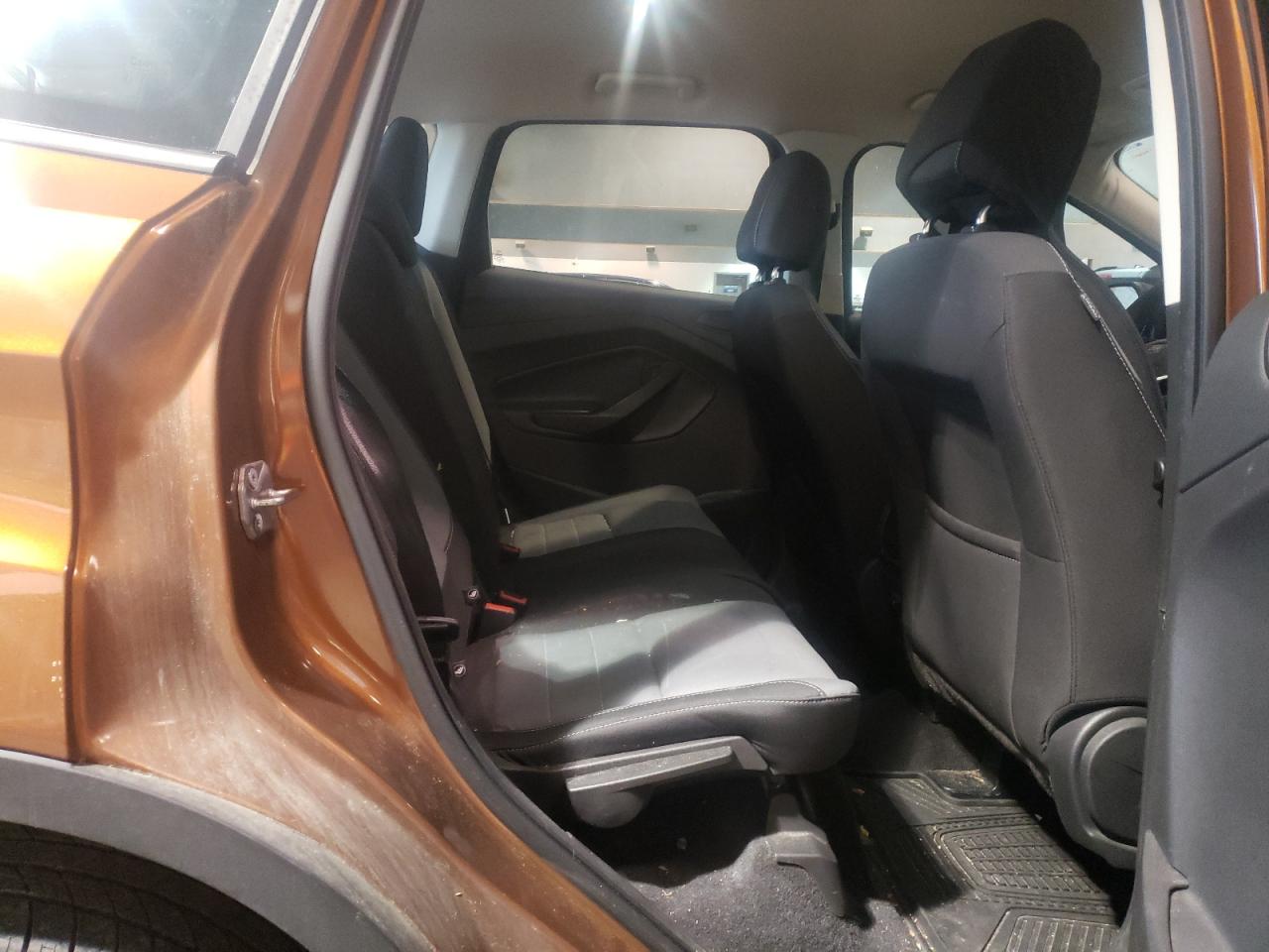 Photo 6 from auction – 2017 FORD ESCAPE S with VIN 1FMCU0F78HUB57331