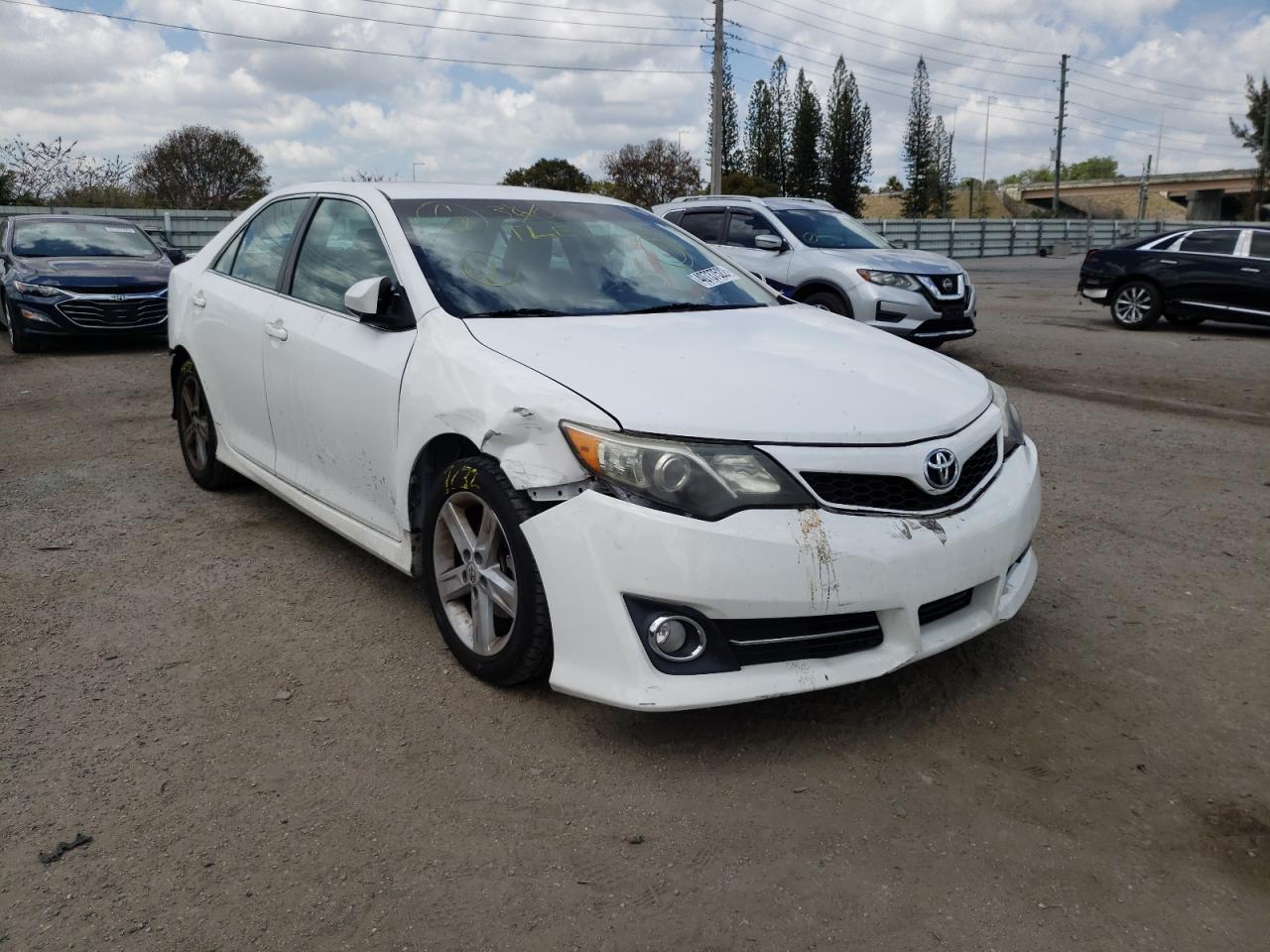TOYOTA CAMRY BASE 2012 con VIN 4T1BF1FK6CU567358 - Foto de la subasta