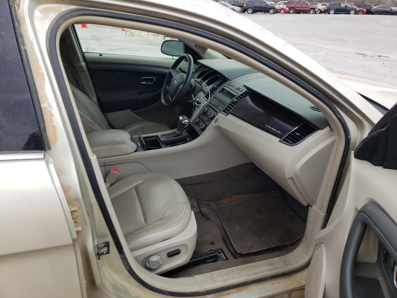 Photo 5 from auction – 2010 FORD TAURUS SEL with VIN 1FAHP2EW7AG163752