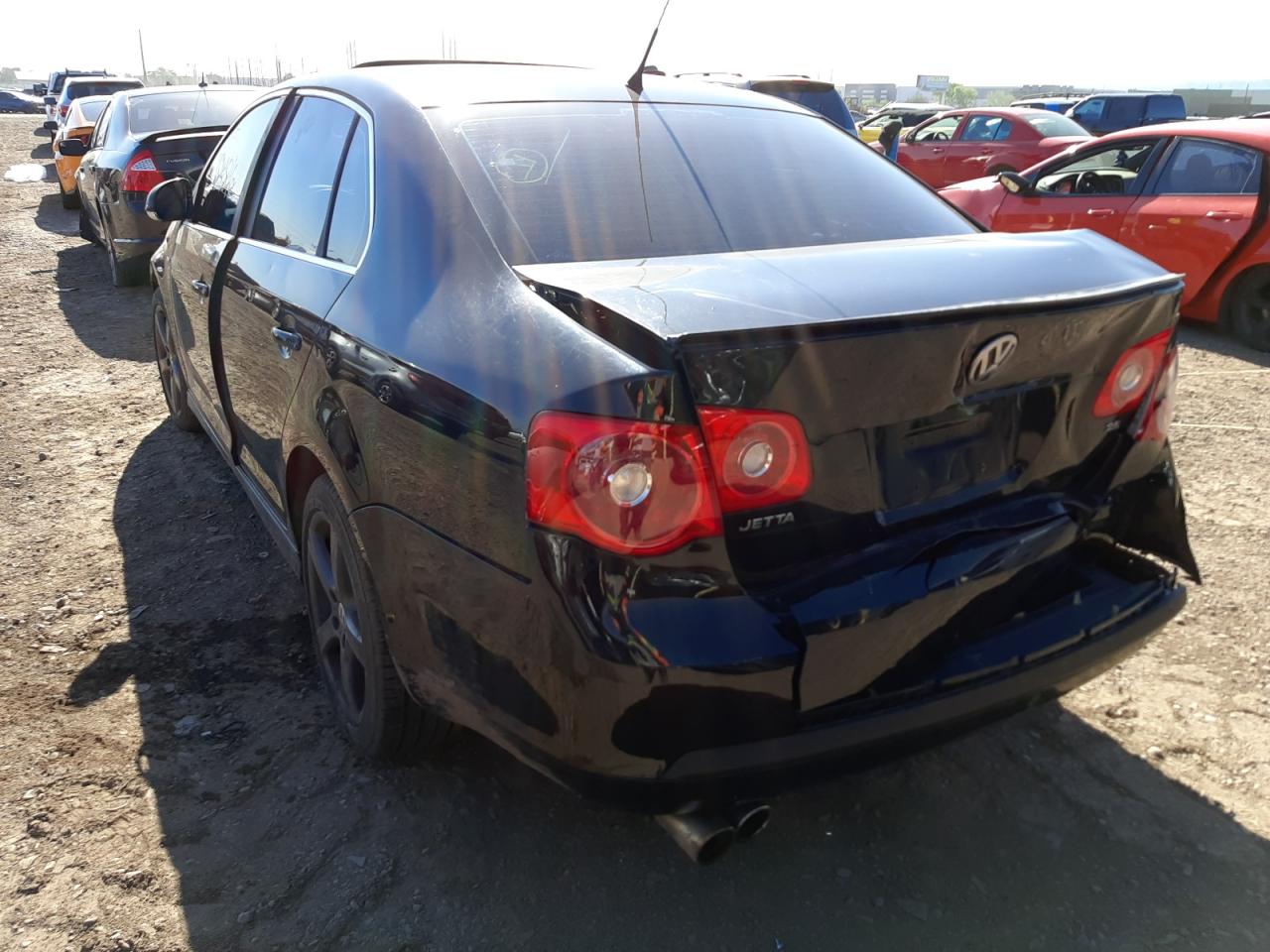 Photo 3 from auction – 2007 VOLKSWAGEN JETTA WOLF with VIN 3VWEF71K77M199016