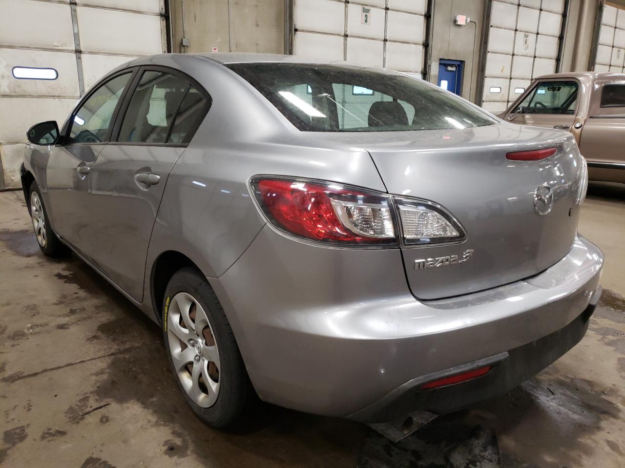 Photo 3 from auction – 2010 MAZDA 3 I with VIN JM1BL1SF7A1331645