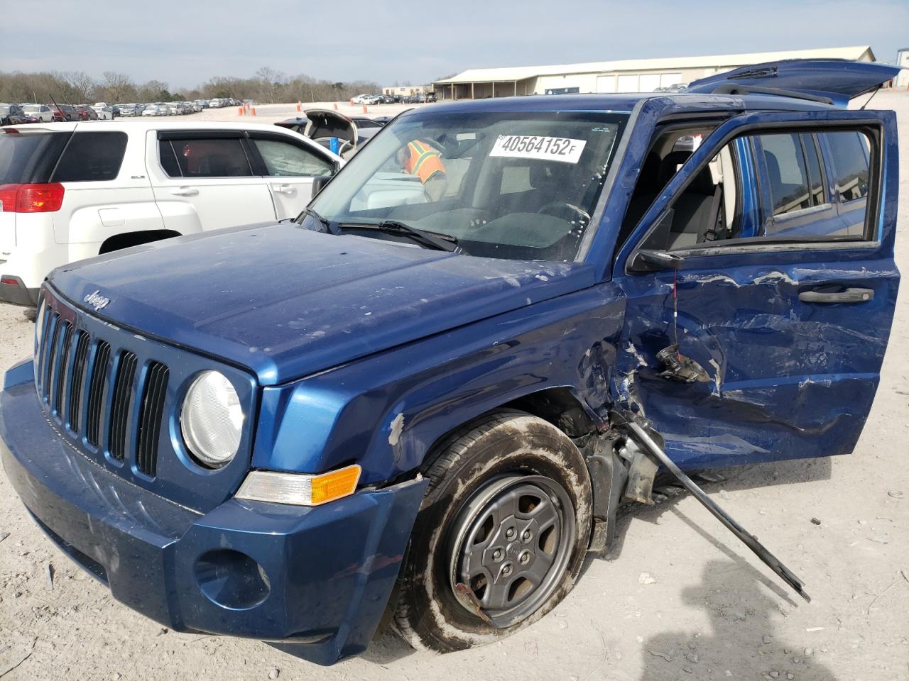 Photo 2 from auction – 2009 JEEP PATRIOT with VIN 1J4FF28B59D192607