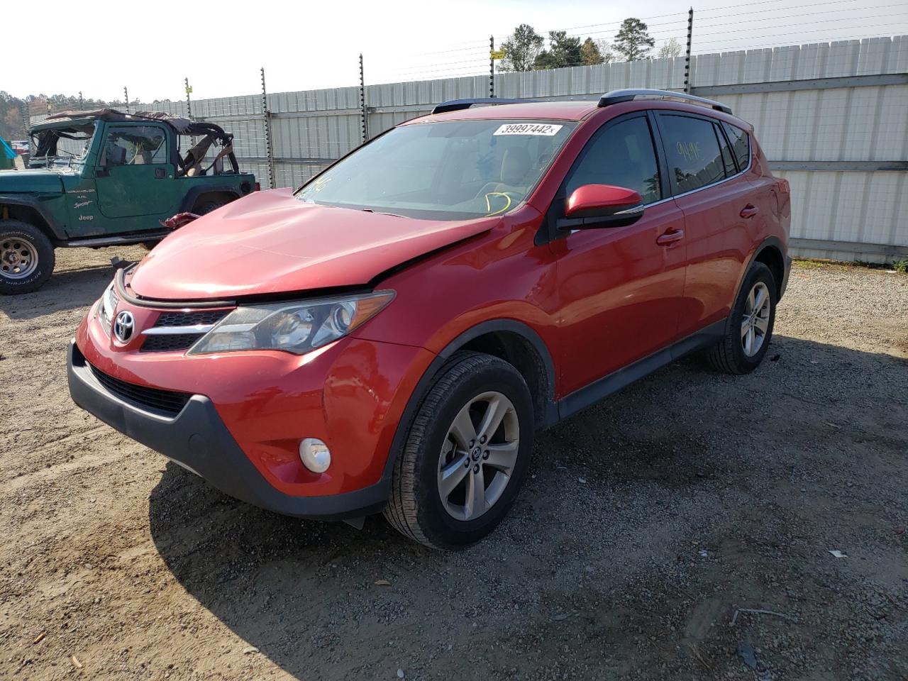 Photo 2 from auction – 2015 TOYOTA RAV4 XLE with VIN 2T3WFREV8FW189129