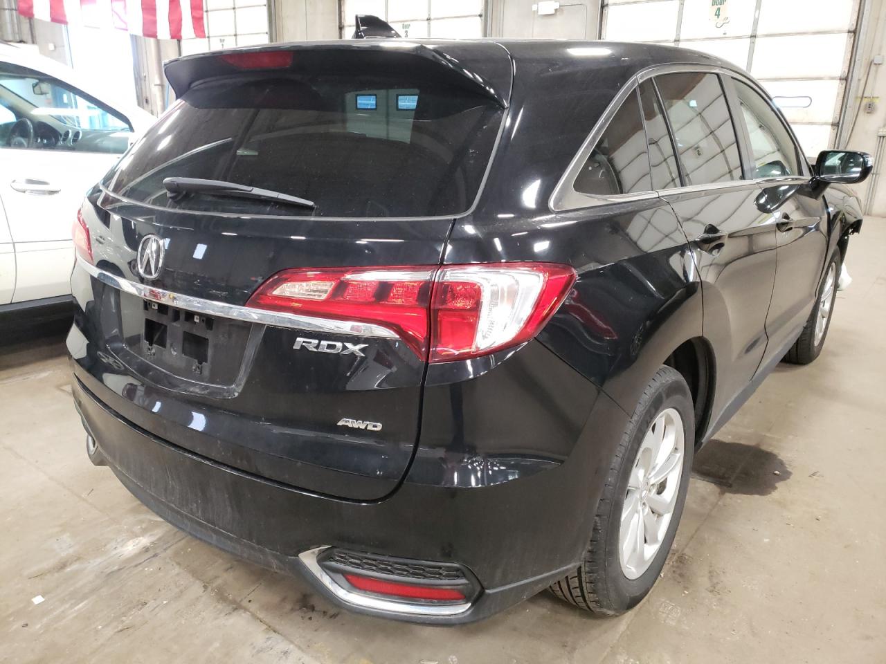 Photo 4 from auction – 2016 ACURA RDX TECHNO with VIN 5J8TB4H59GL025987