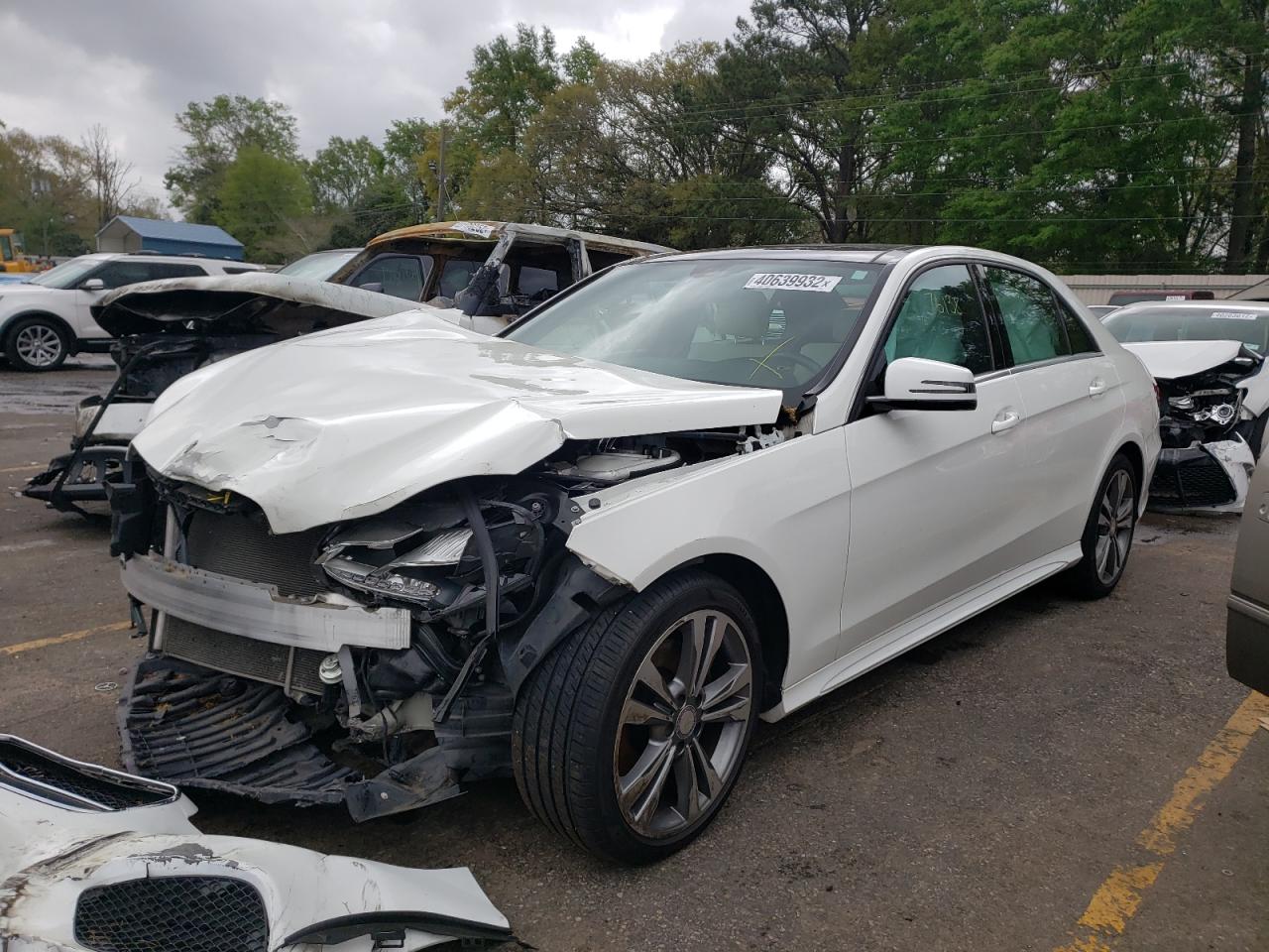 Photo 2 from auction – 2016 MERCEDES-BENZ E 350 with VIN WDDHF5KB4GB287232