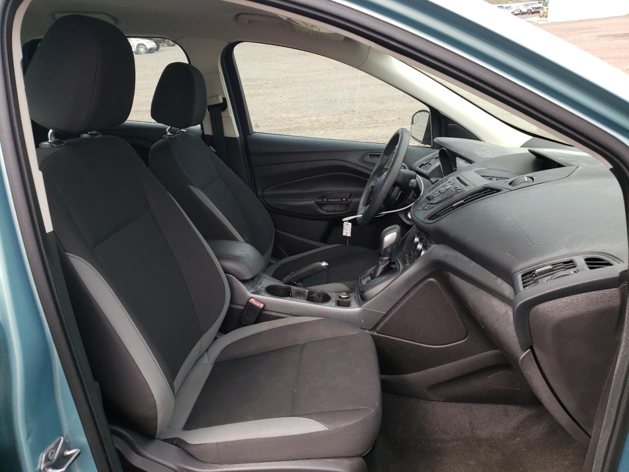 Photo 5 from auction – 2013 FORD ESCAPE with VIN 1FMCU0F70DUD49515