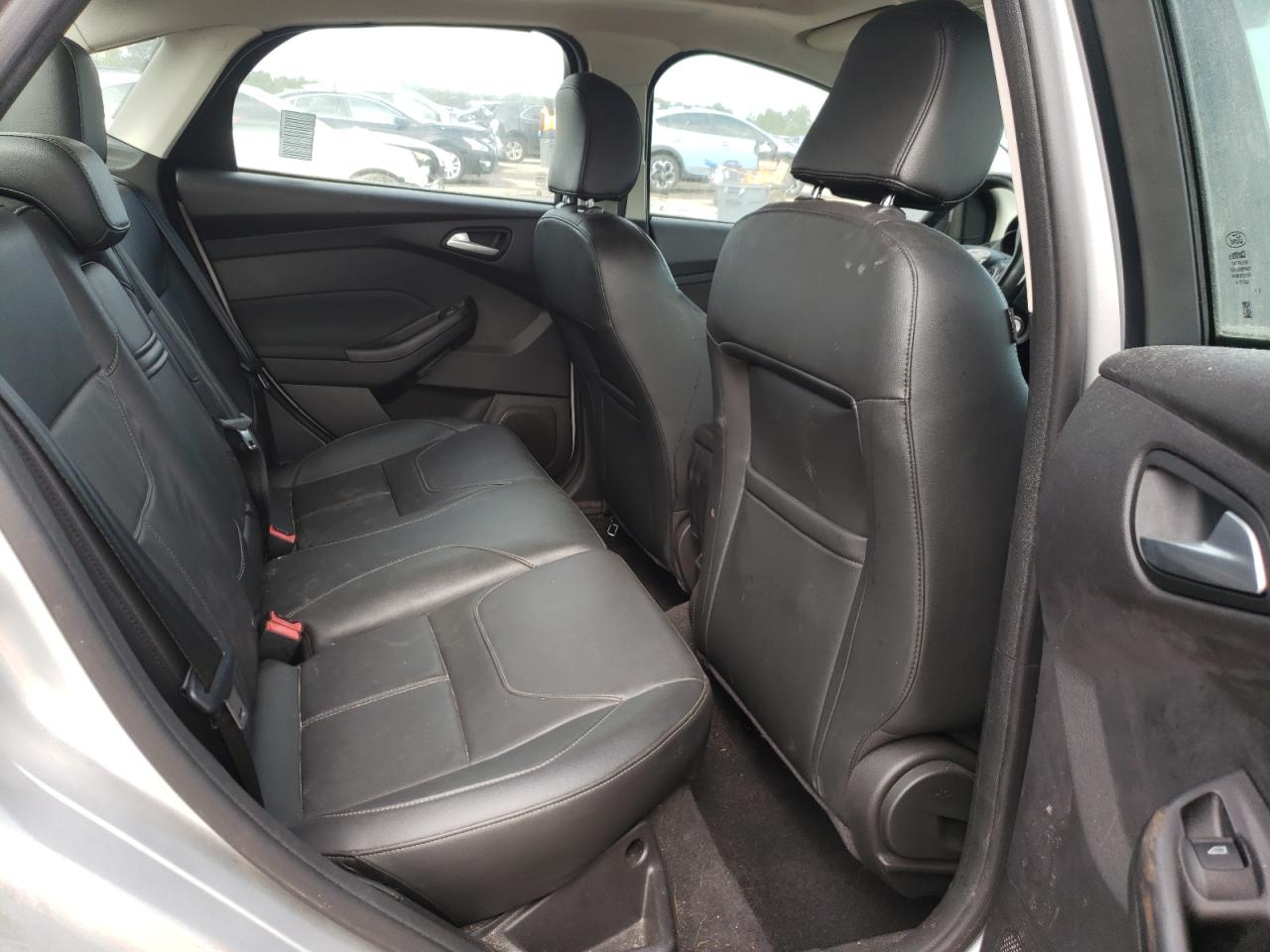 Photo 6 from auction – 2015 FORD FOCUS SE with VIN 1FADP3F20FL215494