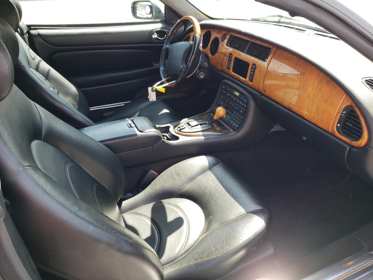 Photo 5 from auction – 2002 JAGUAR XKR with VIN SAJDA42B62PA23835