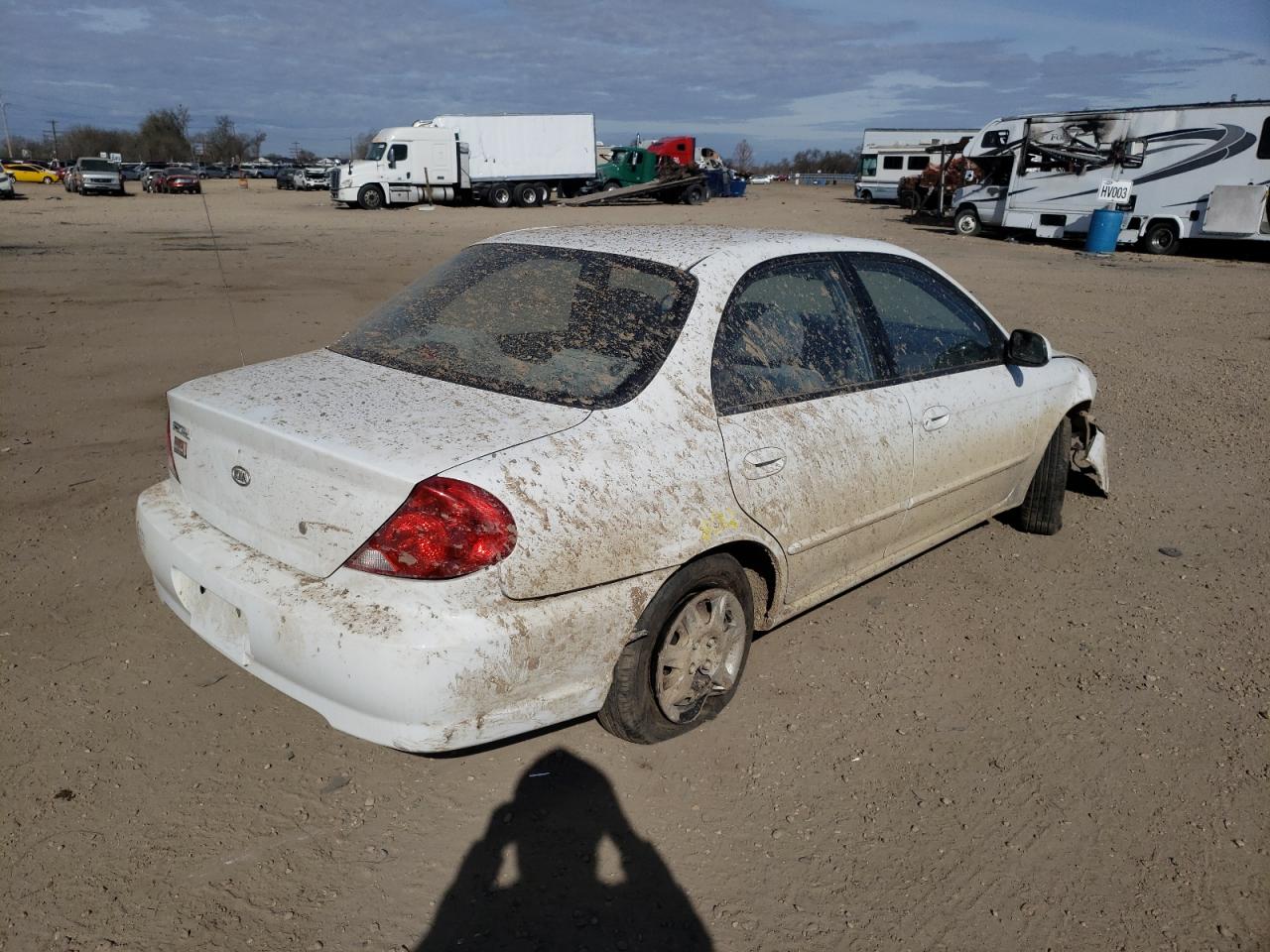 Photo 4 from auction – 2003 KIA SPECTRA BA with VIN KNAFB121X35299520
